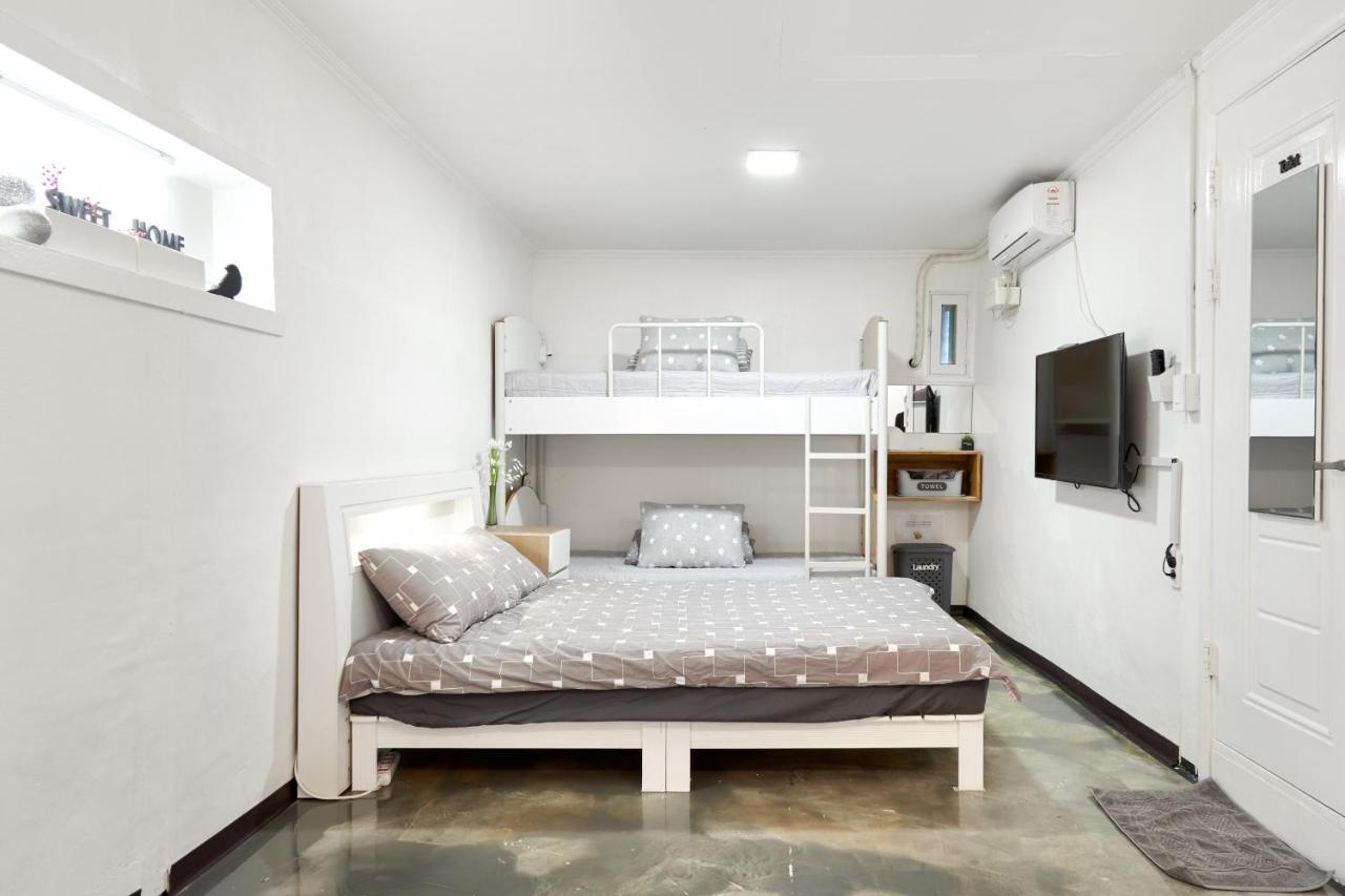 Jun Guesthouse Seoel Buitenkant foto