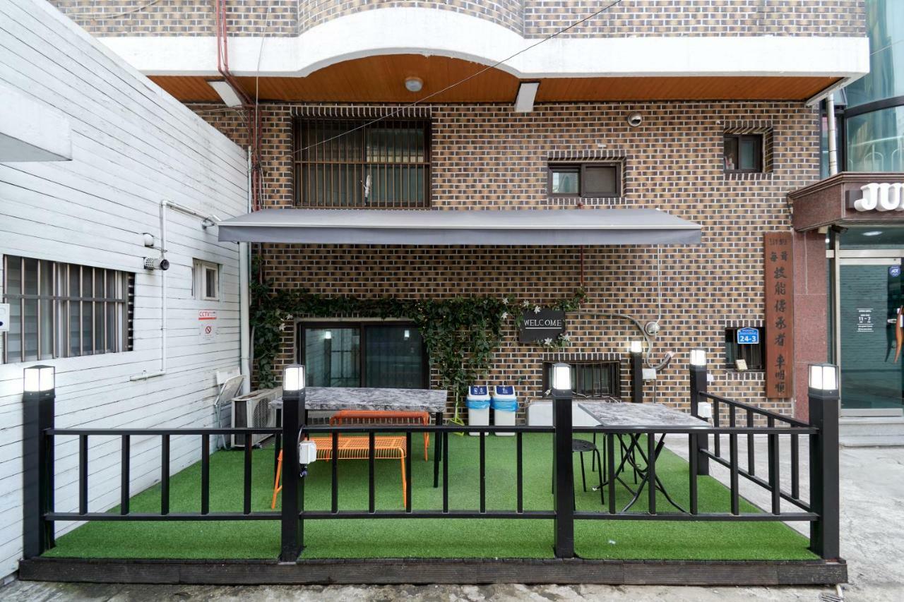 Jun Guesthouse Seoel Buitenkant foto